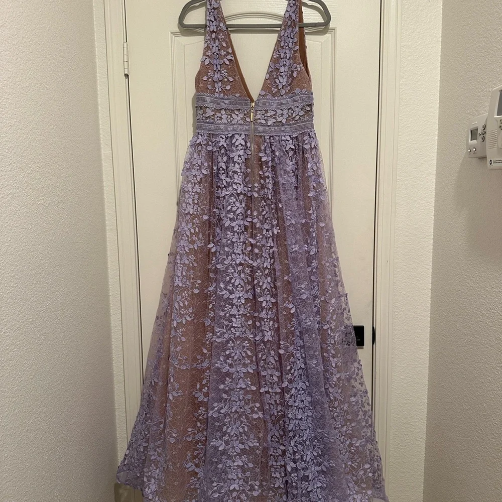 Bronx and Banco Megan Sleeveless V-Neck Lace Gown Lavender Size US 8 - Picture 5 of 16